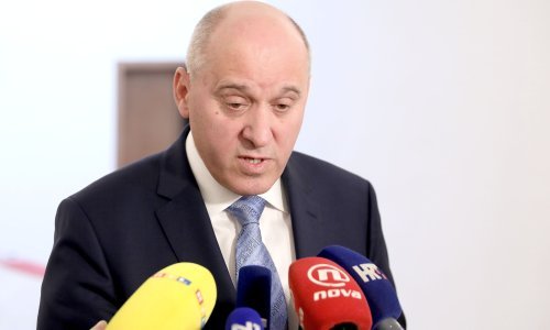 Bačić naslućuje da je referendumsko pitanje sindikata protuustavno