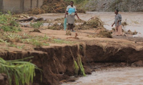 Ciklon u južnoj Africi usmrtio najmanje 356 osoba, tisuće ljudi su blokirane