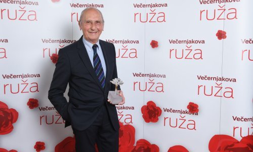 Oliver Mlakar: ‘Nikad nisam popustio brojnim ljubavnim ponudama, uvijek je postojala samo Dunja'