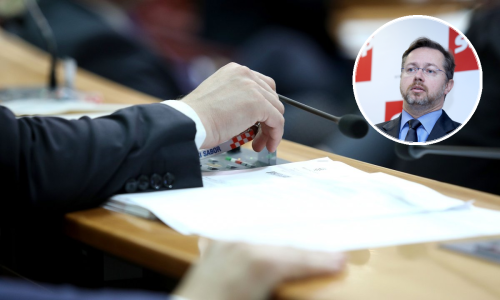 Nakon 33 sata rasprave odbijeni svi Mostovi amandmani, većini se pridružio i jedan zastupnik oporbe