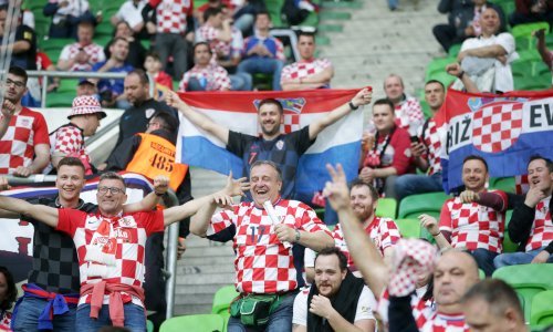 Hrvatski su navijači, za razliku od naših reprezentativaca, uspješno  parirali glasnim Mađarima u Budimpešti
