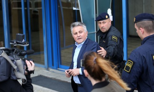 [VIDEO] Policija privela bivše šefove Uljanika i 3. maja; među uhićenima i predsjednik Uljanik plovidbe: Tužno je ovo