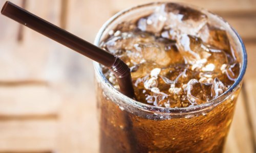 Gazirana sokovi će vas postarati baš kao i cigarete!