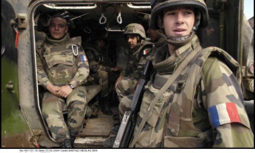 Pohotni KFOR-ovac masturbirao u vojnom džipu