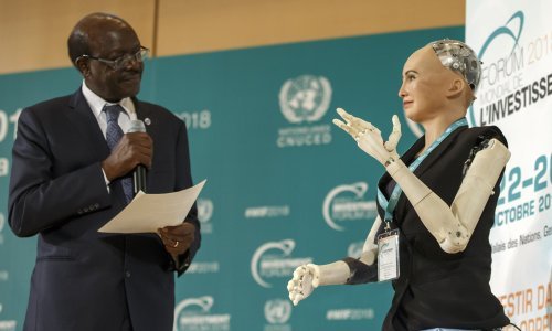 Znanstvenici ustali protiv vatikanske radionice o budućem odnosu ljudi i robota