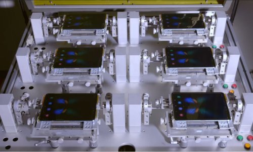 Pogledajte kako roboti savijaju Samsungov Galaxy Fold