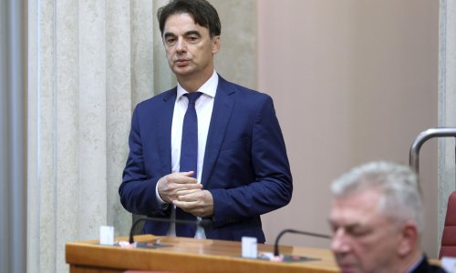 Saborska oporba: Vlada kupuje vrijeme, ne donosi odluke i bježi od odgovornosti