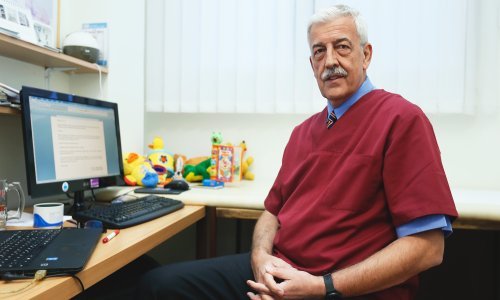 Pedijatar Milivoj Jovančević odgovara treba li cijepiti djecu protiv gripe, posebno ove sezone, kad vlada pandemija koronavirusa