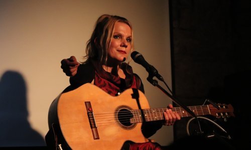 Elis Lovrić opet oduševljava, poslušajte pjesmu s Dore na labinjonskoj cakavici