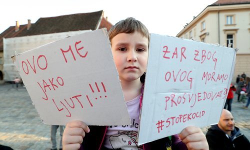 Na Markovom trgu održan prosjed zbog 'veleizdaje naših šuma'