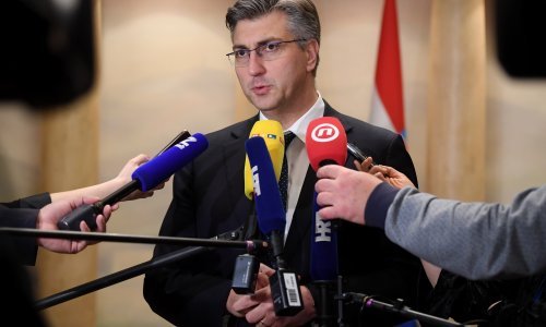 Gužva u DIP-u: Kandidacijske liste predaju HDZ, SDP, HSLS...