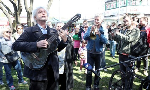 Darko Rundek predvodio šetnju za očuvanje potoka Črnomerec