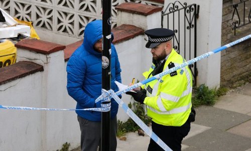 Nepoznati napadač nožem ozlijedio četiri osobe u Londonu