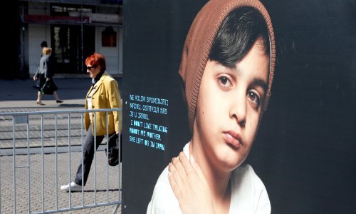 Na četiri zagrebačka trga postavljene pop up instalacije s portretima izbjeglica