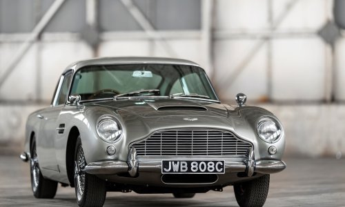 Legendarni Bondov Aston Martin DB5 bezvremenski je hit