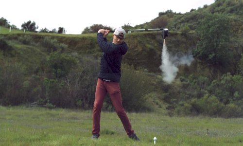 Pokušavate odigrati savršenu partiju golfa? Raketna palica mogla bi vam pomoći!