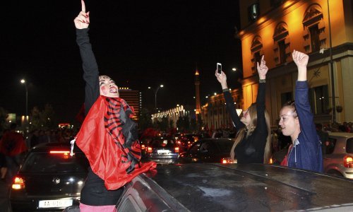 Albanski navijač traži od vlade u Tirani da spriječi njegovo izručenje iz Hrvatske Srbiji