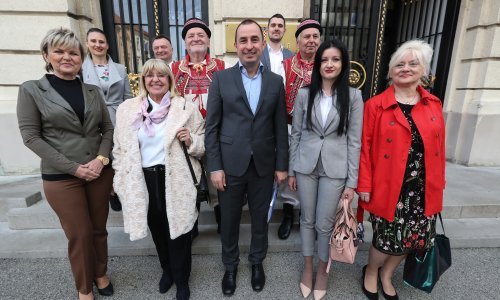 Zelena lista predstavila kandidate: Reciklirajmo otpad, a ne prošlost