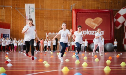Velika Turneja radosti Sportskih igara mladih u Rugvici; mali sportaši odmjerili su snage u graničaru i trčanju na 60 metara