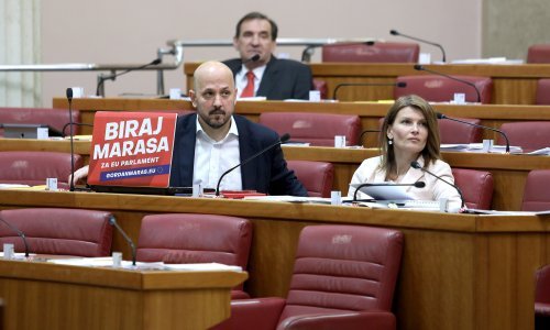 Maras prva žrtva DIP-ove zabrane u Saboru: Zbog reklame na laptopu oduzeta mu riječ