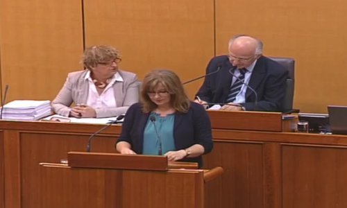 Artuković Kunšt objašnjava svoj začudni nastup u Saboru