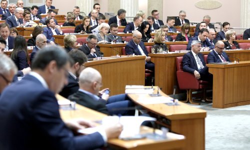 Pogledajte koji su zastupnici neopravdano izostali s izvanredne sjednice Sabora i kako su kažnjeni