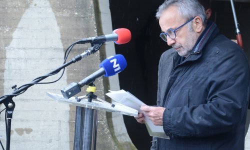 Kraus optužio MVEP da je odgovarao strane veleposlanike od dolaska u Jasenovac