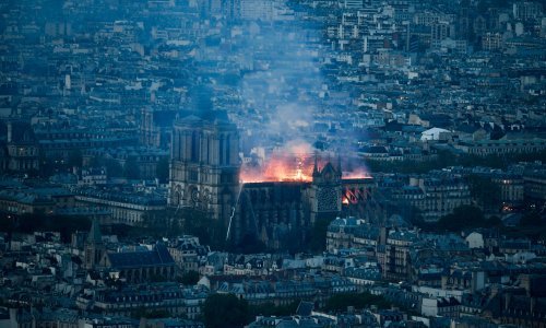Prije pariške ljepotice Notre Dame mnoge građevine te kulturna blaga stradali su u požarima. Donosimo najpoznatije primjere