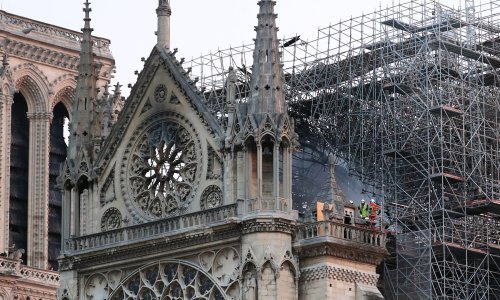 [FOTO] Ovako izgleda katedrala Notre Dame jutro nakon katastrofalnog požara