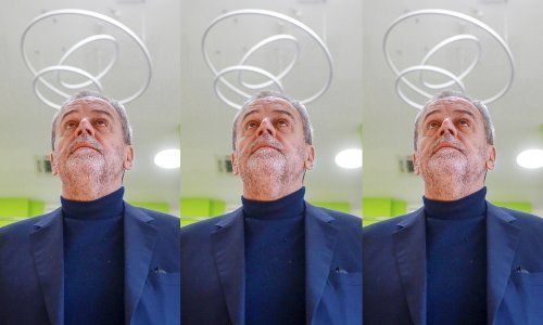 Osjećate li ovu zemlju, Milane Bandiću? Oni imaju 18, a sve što će od nje dobiti jest k.... od ovce. I to zahvaljujući vama