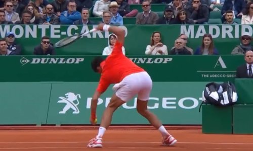 Ovaj potez Novaka Đokovića šokirao je publiku i izazvao glasne zvižduke