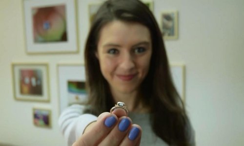 Mlada poduzetnica pretvara pokojnike u nakit