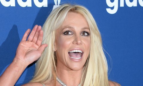 Obožavatelji dvoje oko mentalnog zdravlja i situacije koja je zadesila Britney Spears, a sumnju potpiruje i njezina majka