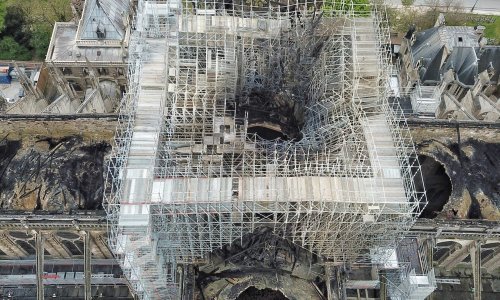 Privremena drvena katedrala mogla bi biti sagrađena ispred Notre Dame