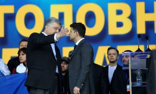 Ukrajinski predsjednički kandidati vrijeđali se u debati na stadionu pred 20 tisuća ljudi