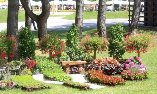 Bandić otvorio Floraart, a Jakov Kitarović otkrio omiljeno cvijeće Predsjednice