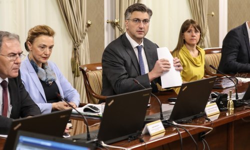 Plenković: Oporba je poput razrijeđene kamilice, ali to je očekivano