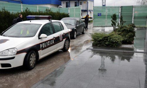 Ilegalni migrant pokušao se prošvercati na zrakoplov za Beč