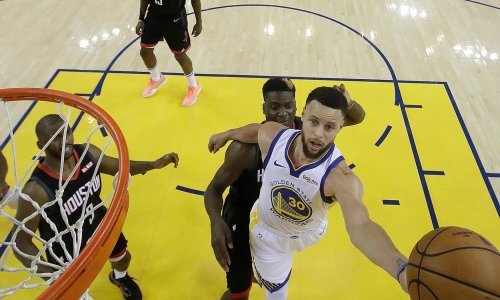 Luda utakmica u Oaklandu; pobjedu NBA prvaka protiv Houstona pokvarili suci