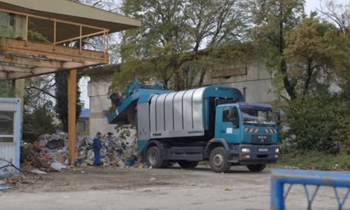 Sramota na Zagrebačkom velesajmu: Smeće se istovara pored paviljona koji je kulturno dobro