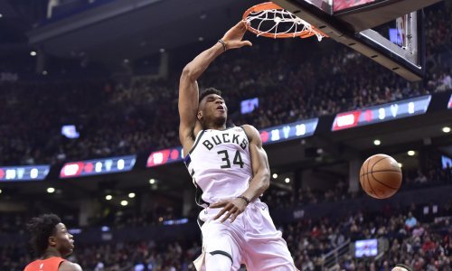 Grk Antetokounmpo s 29 koševa srušio Boston; Golden State ima komfornih 2-0