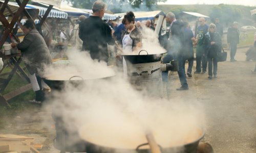[FOTO] Grah, roštilj, biciklijade, piknici: Pogledajte kako se 1. svibnja obilježava diljem Hrvatske