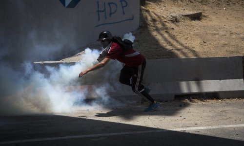 27-godišnjakinja poginula, 46 ozlijeđenih, Guaido pozvao na opći štrajk, Maduro kažnjava 'izdajice'