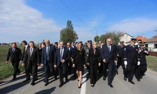 Mimohodom u Borovu počelo obilježavanje 28. godišnjice ubojstva 12 pripadnika vinkovačke specijalne policije