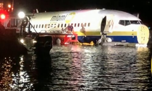 Zrakoplov sa 143 putnika otklizao s piste u rijeku: Udario je o tlo i odskočio!