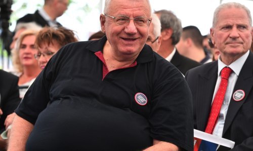 Šešelj: Tražim doživotni zatvor za sve koji tvrde da je u Srebrenici bio genocid