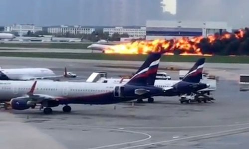[VIDEO] U avionskoj nesreći poginula 41 osoba, kapetan objasnio zašto mu je bilo tako teško prizemljiti zrakoplov