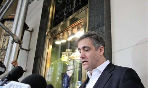 Cohen na putu prema zatvoru napao Trumpa