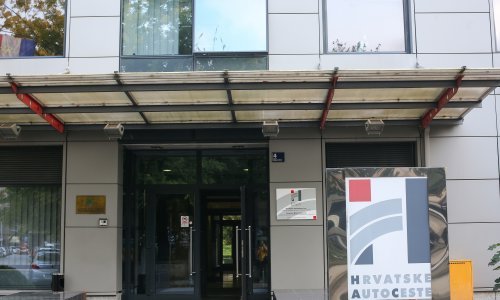 HAC ukida 40 od 90 rukovodećih radnih mjesta