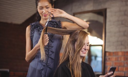 Koliko često zapravo treba ići frizeru na šišanje